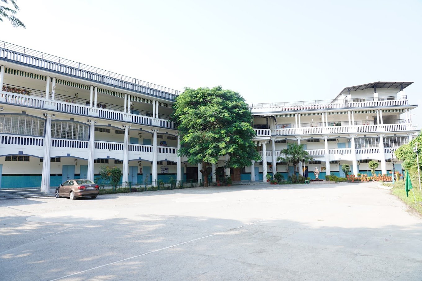 Beverly Hills Shalini School