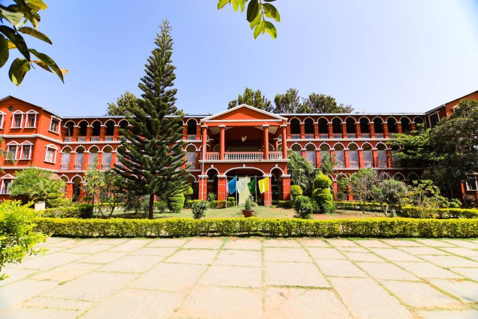 BM English School
