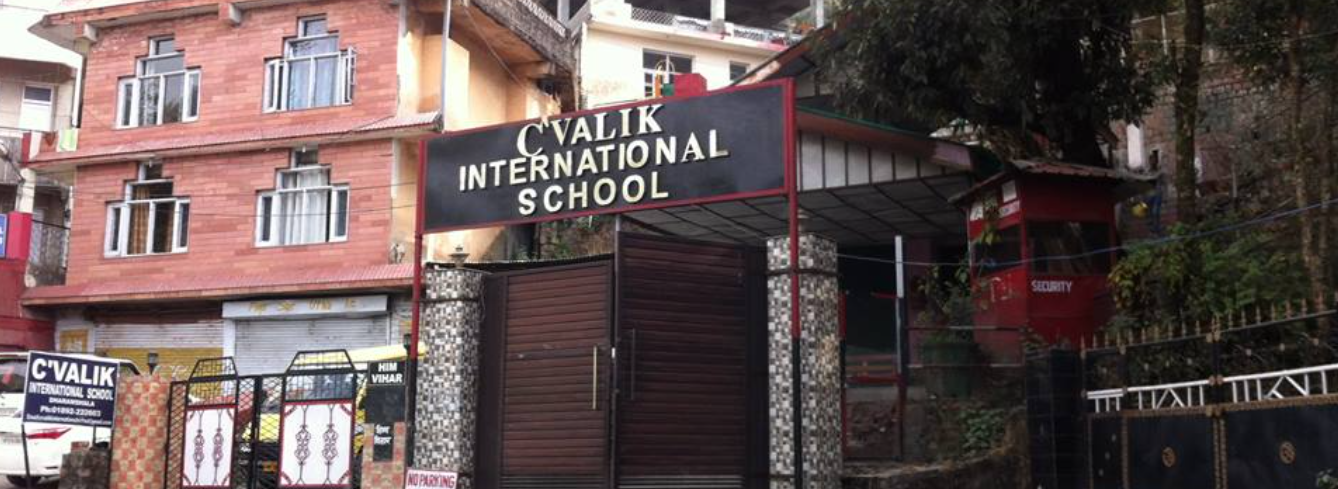 C\'valik International School