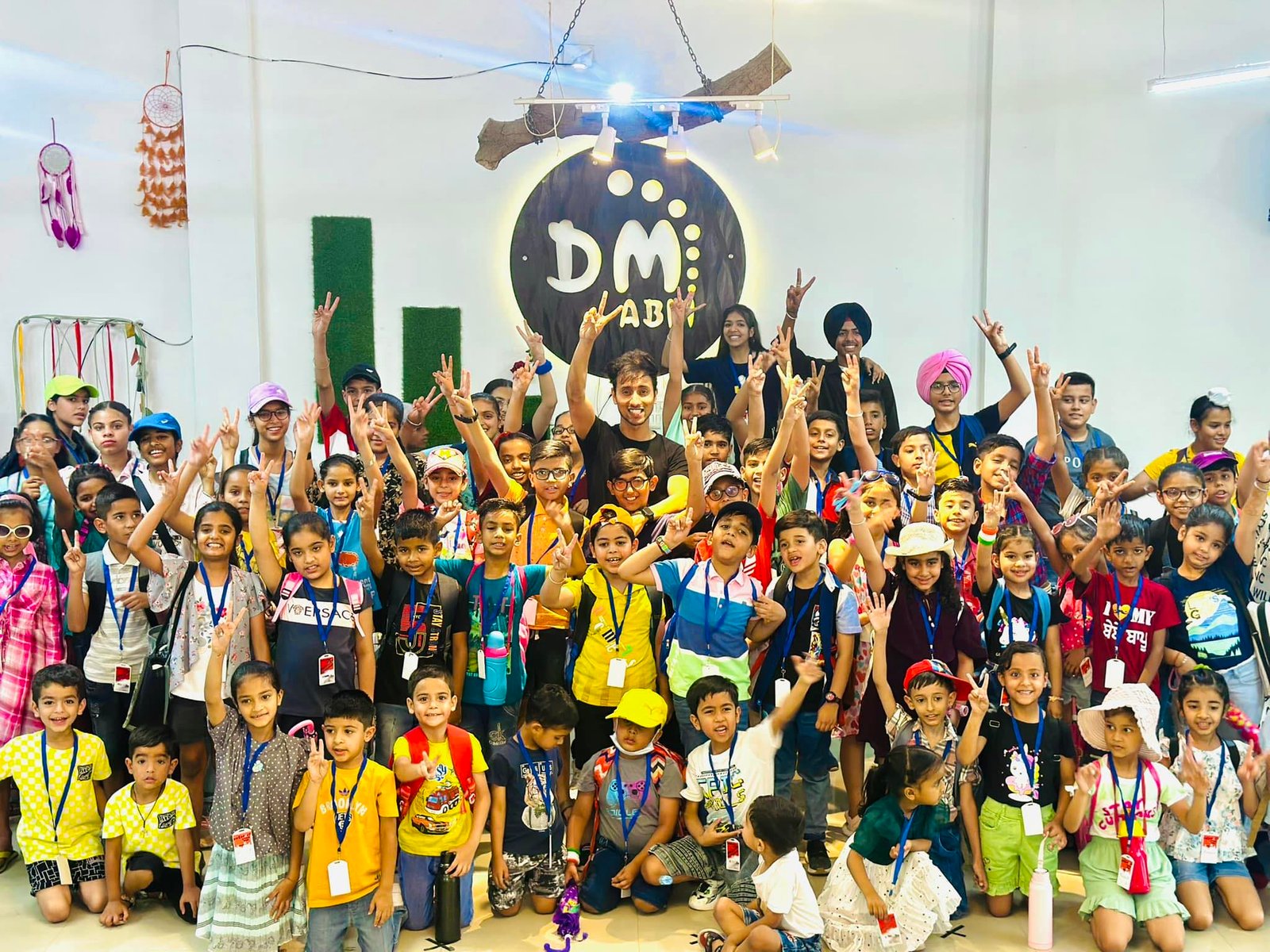 D M DANCE Academy