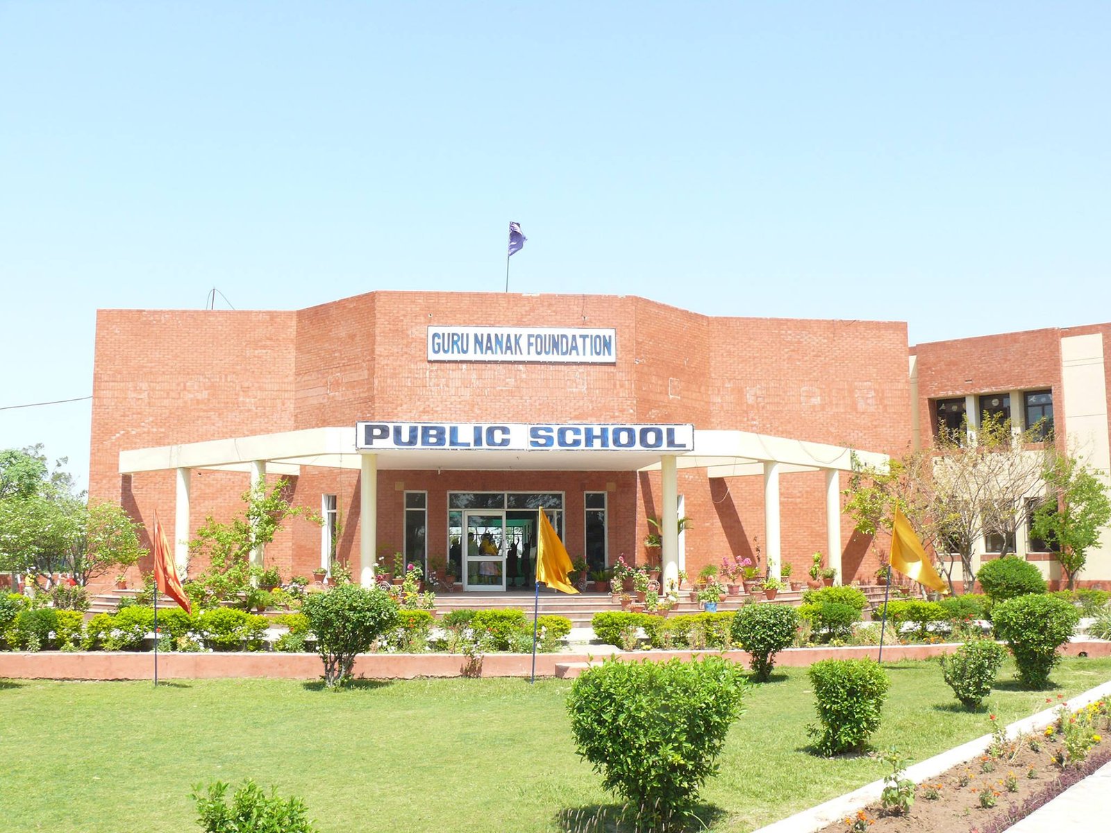 Guru Nanak Foundation Public School