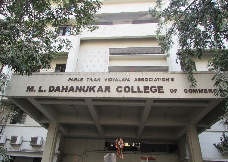 M L Dahanukar College of Commerce