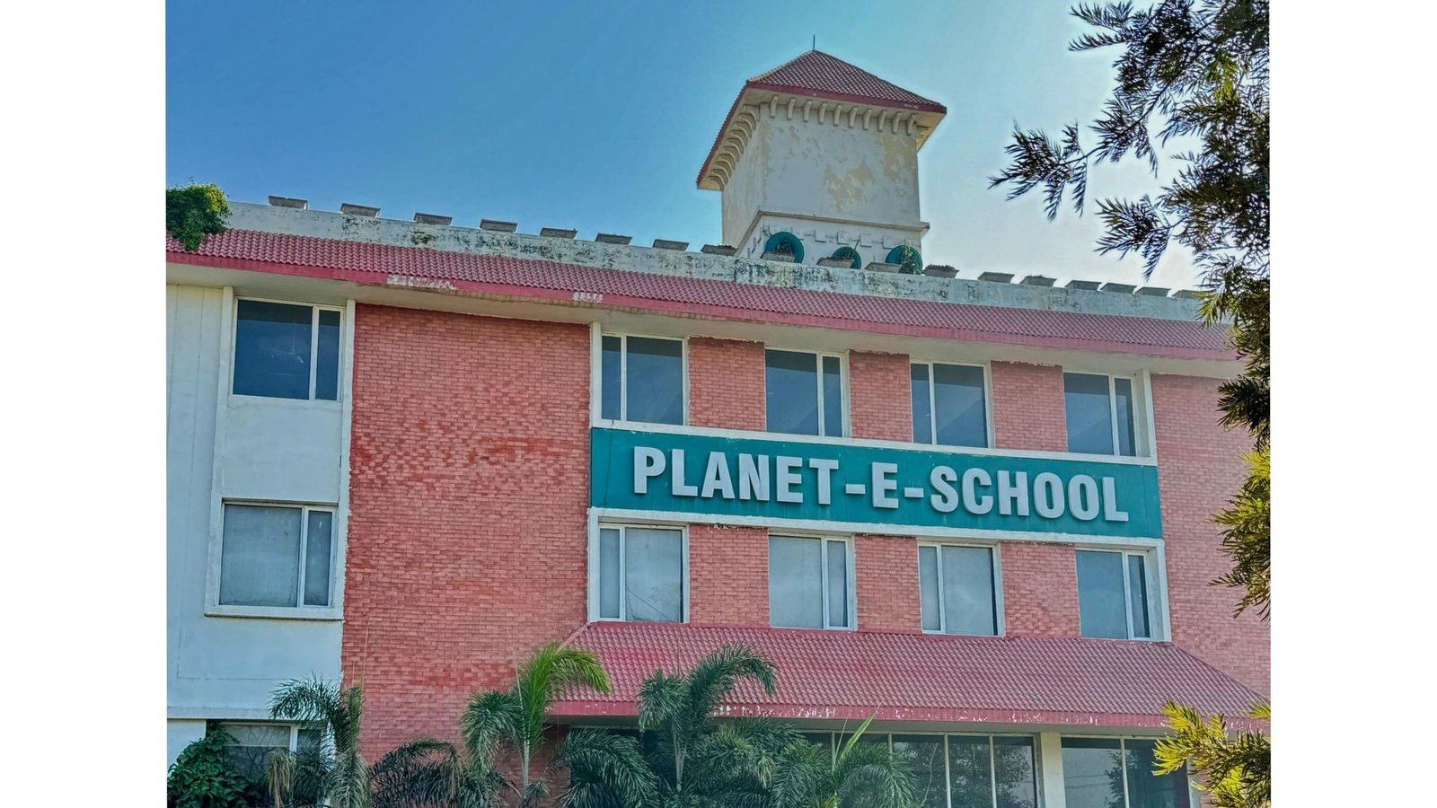 Planet E School