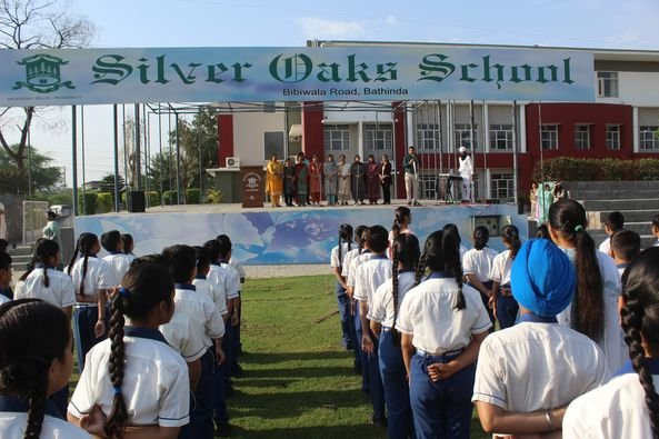 Silver Oaks School