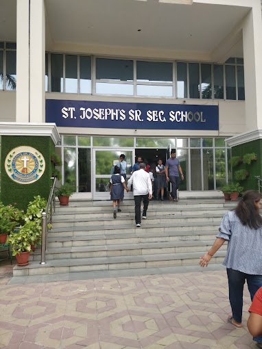 St Joseph\'s Senior Secondary School