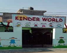 Kinder World school logo